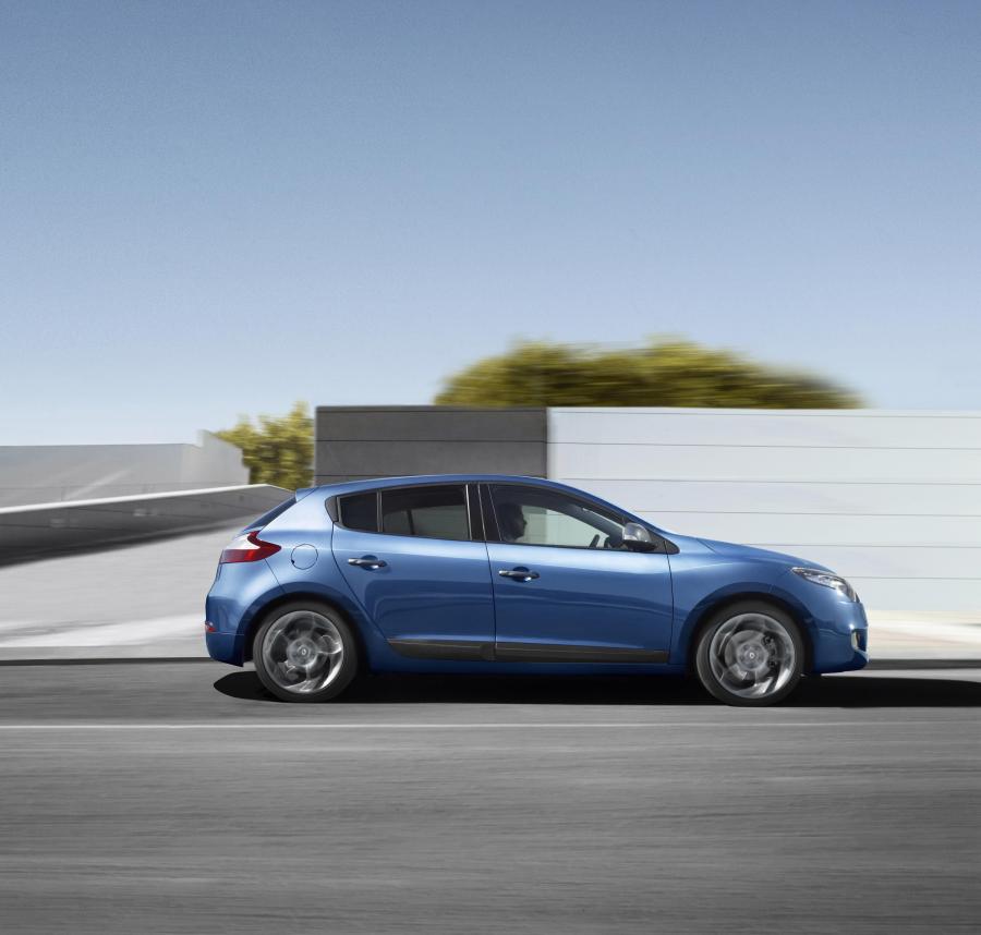  Renault Megane Hatch GT 2011 года  (фото 7 из 13)